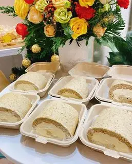 Hình ảnh Bánh cuộn trà bá tước nhân kem whip - ổ to 1-2 người ăn