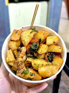 Hình ảnh Khoai lắc cay tê