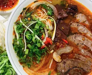 Hình ảnh Bún bò nạm