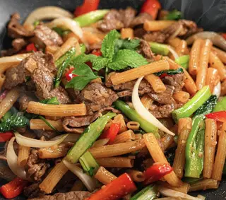 Hình ảnh Nui xào bò