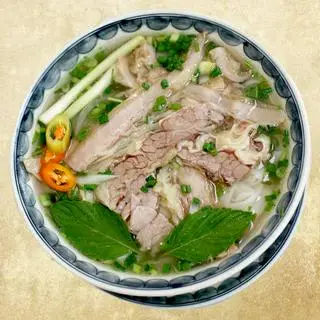 Hình ảnh Phở tái gầu