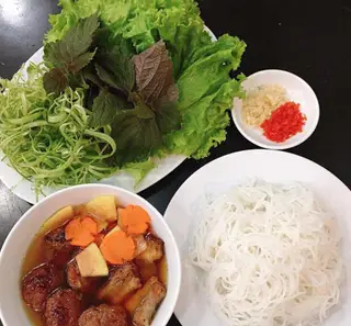 Hình ảnh Bún chả chấm lớn