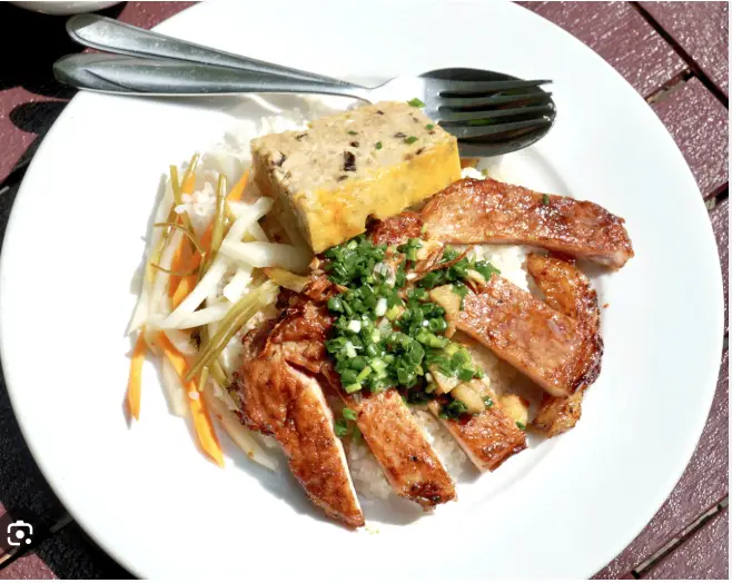 Hình ảnh Cơm sườn chả