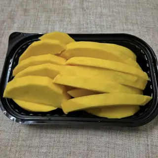 Hình ảnh Xoài tứ quý chua ngọt 350gr