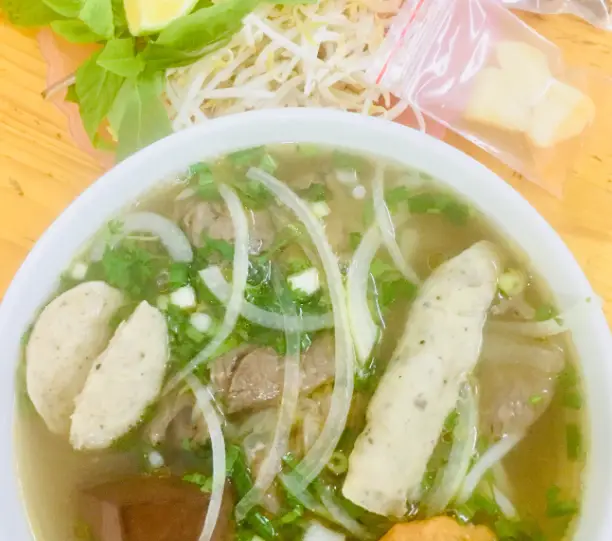 Hình ảnh Bún bò huế không chân giò