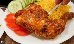 Hình ảnh Cơm gà chiên nước mắm