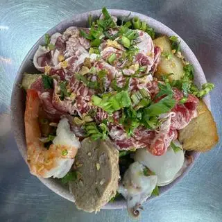 Hình ảnh Bún Hongkong bò ngậm sữa