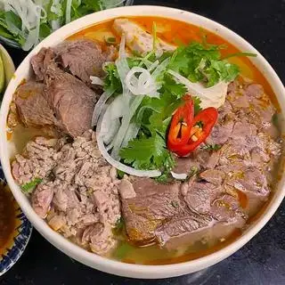 Hình ảnh Bún bò tái siêu nhiều tái - nhỏ