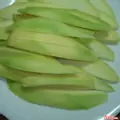 Hình ảnh Xoài xanh chấm muối ớt