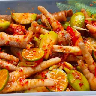 Hình ảnh Chân gà sốt Thái