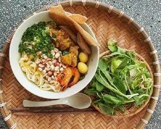 Hình ảnh Mì quảng - tô lớn