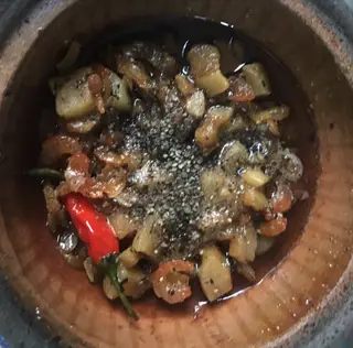 Hình ảnh Cơm cháy rau luộc kho quẹt