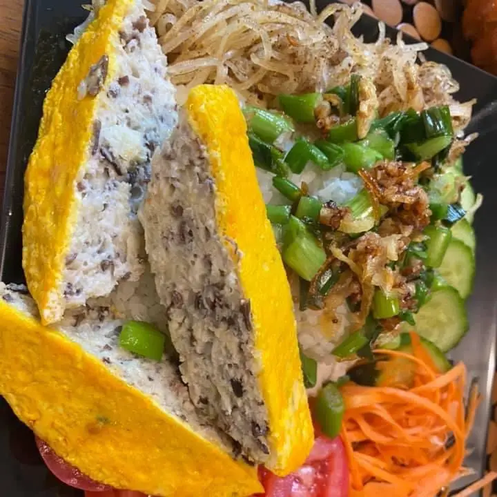 Hình ảnh Cơm bì chả