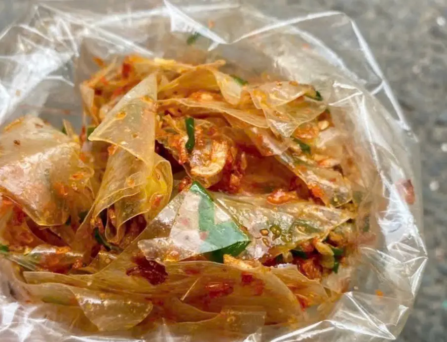 Hình ảnh Bánh tráng muối vò