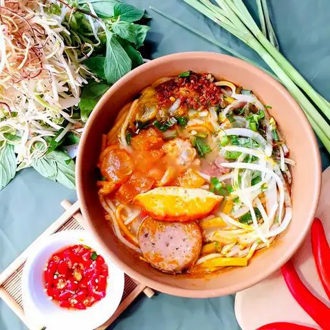 Hình ảnh Combo Bún bò gân chả + Sữa Bắp Nếp Thái Sơn