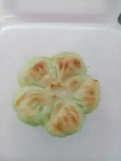 Hình ảnh Bánh khoai mì nướng hoa 5 cánh mini vị lá dứa