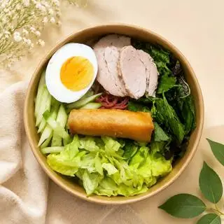 Hình ảnh Bún gạo lứt thịt luộc - trứng - chả giò