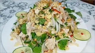 Hình ảnh Nộm gà bóp