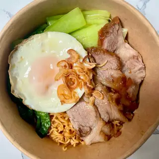 Hình ảnh Mì trộn truyền thống - nước
