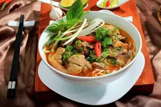 Hình ảnh Bún đặc biệt sườn bò