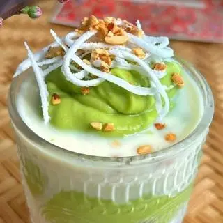 Hình ảnh Bơ già dừa non