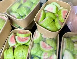 Hình ảnh Ổi cắt sẵn hộp