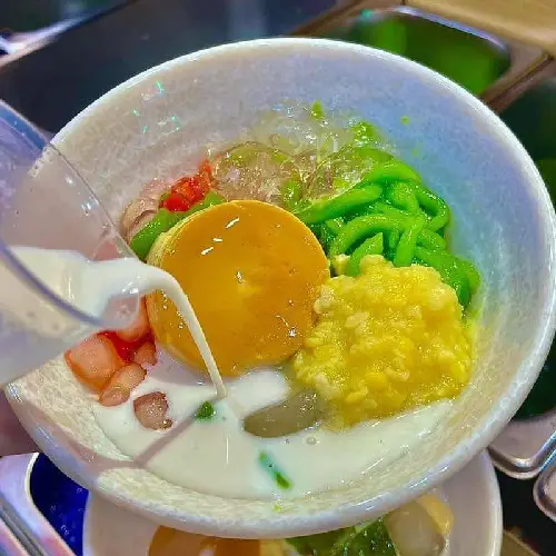 Hình ảnh Chè bánh lọt đậu xanh củ năng - flan