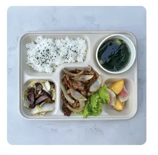 Hình ảnh Cơm bò xào sốt tiêu đen