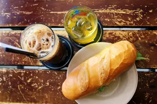 Hình ảnh Bánh mì chả trứng - cà phê đá