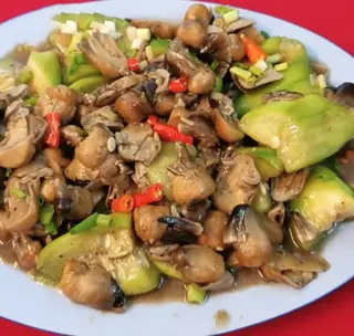 Hình ảnh Cơm nấm xào - rau luộc - canh