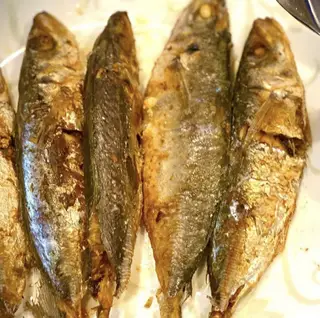 Hình ảnh Cơm cá bạc má chiên