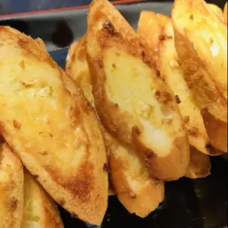 Hình ảnh Bánh mì nướng phô mai tan chảy
