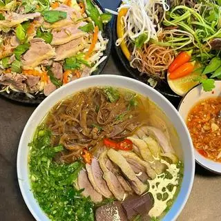 Hình ảnh Combo nửa vịt nướng - canh măng - bún khô