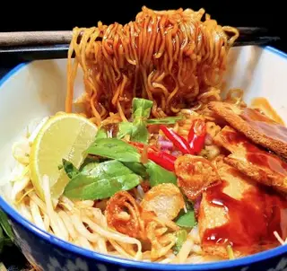 Hình ảnh Mì gói trộn khô chay