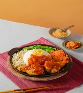 Hình ảnh Cơm gà đùi chảo nóng