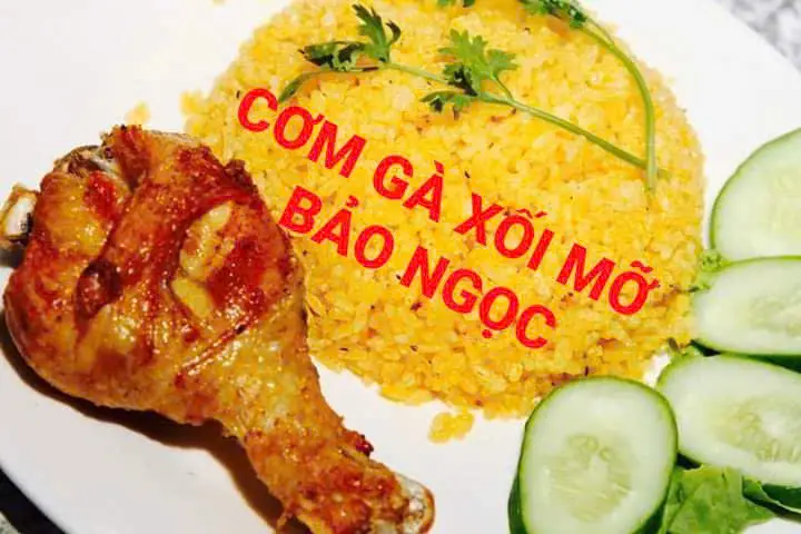 Hình ảnh Cơm gà xối mỡ đùi tỏi