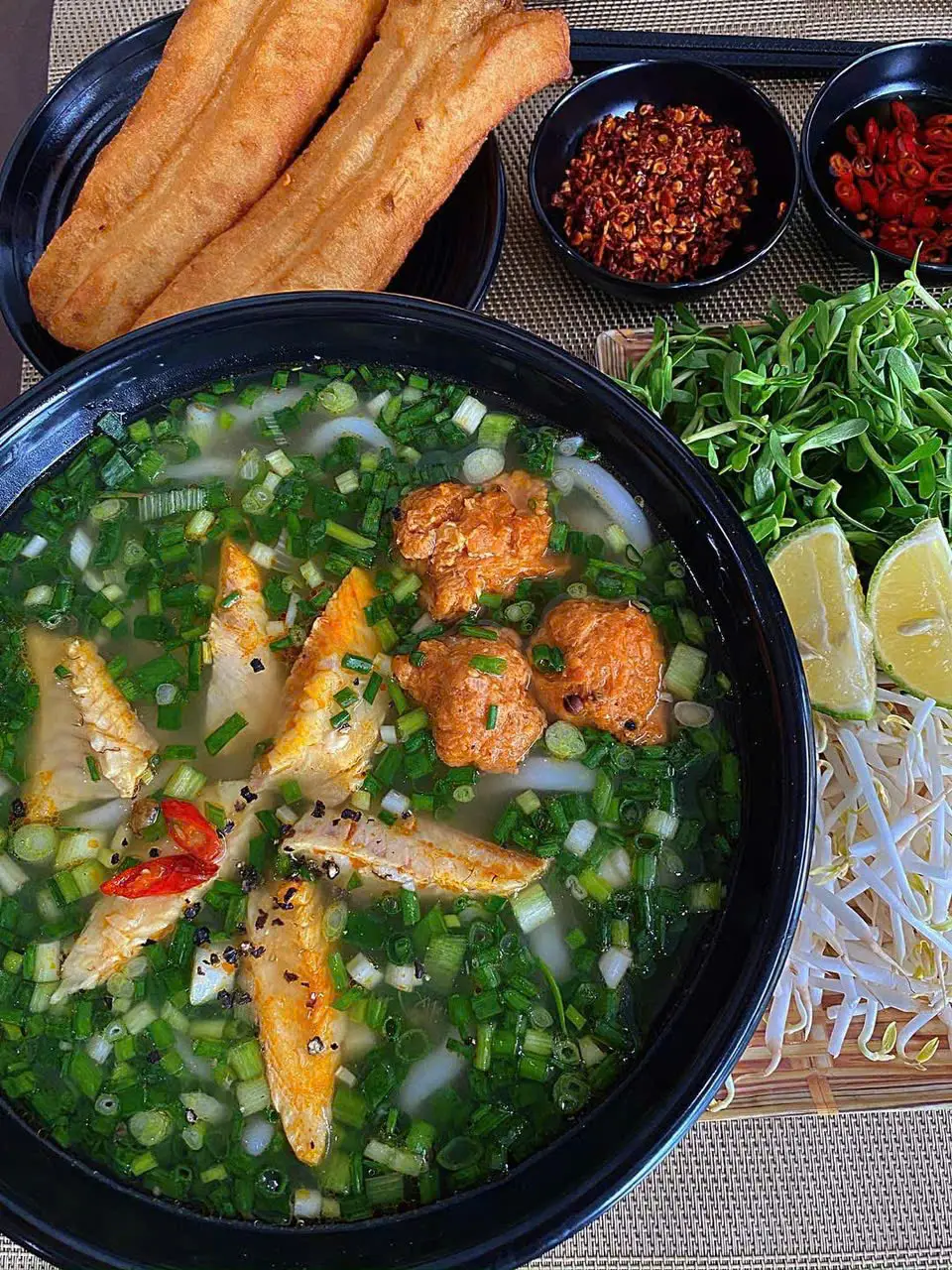 Hình ảnh Bánh canh thập cẩm