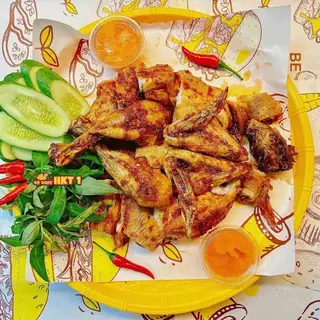 Hình ảnh Gà cô đơn nóng hỏi chặt sẵn