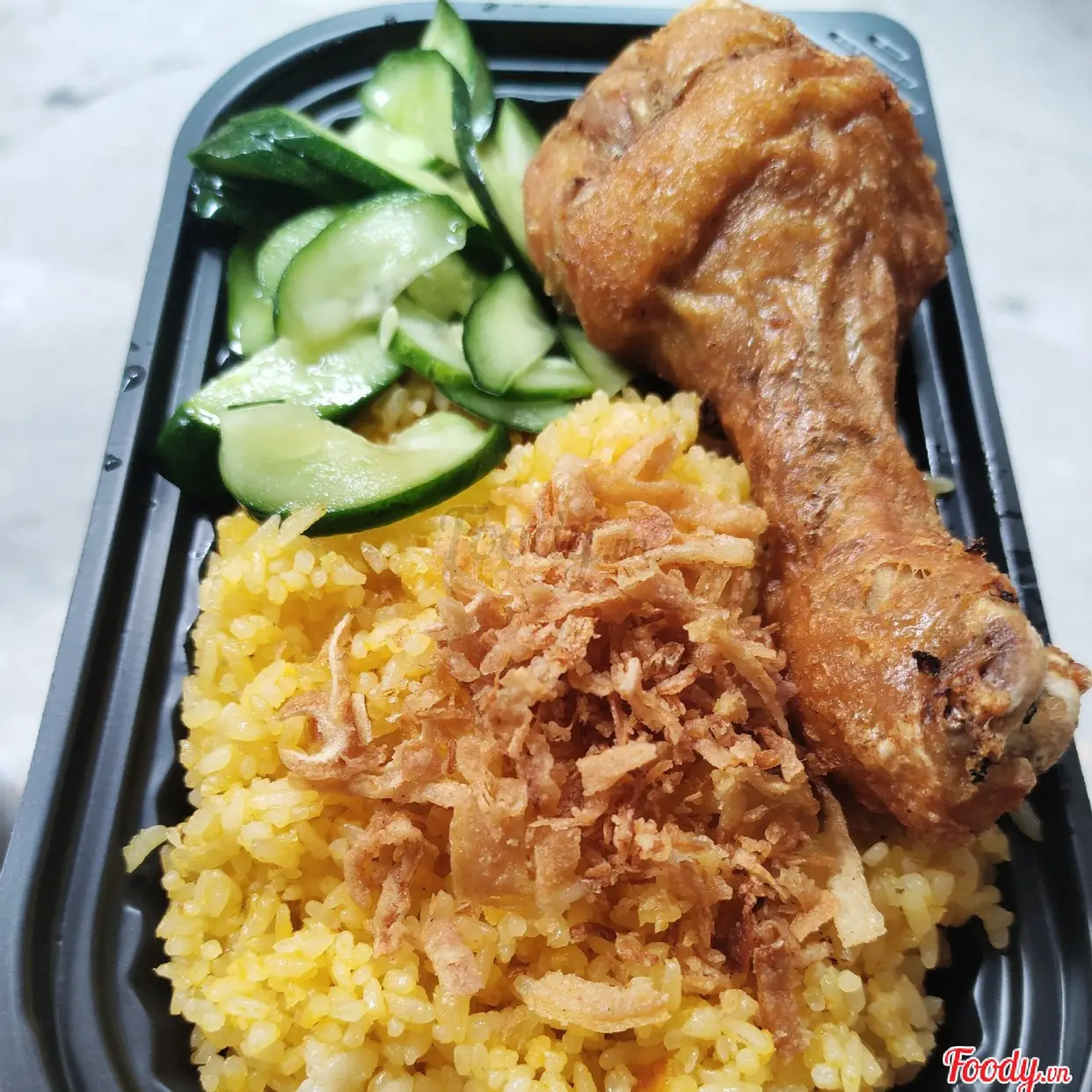 Hình ảnh Cơm Rang Đùi Gà Xối Mỡ