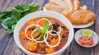 Hình ảnh Bò kho bánh mì