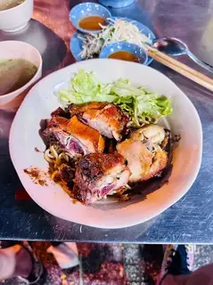 Hình ảnh Mì Sụa gà nướng - khô