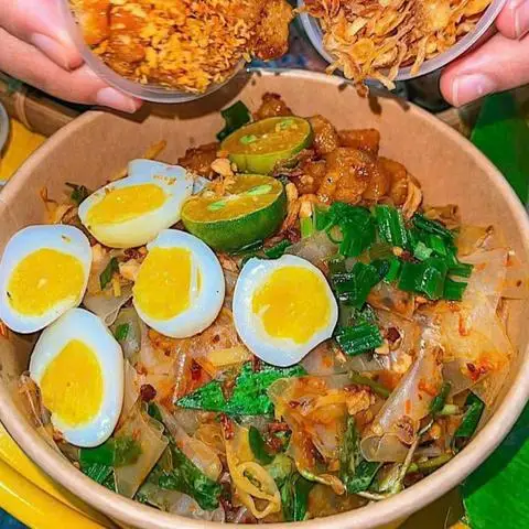 Hình ảnh Chị Liễu - Bánh Tráng Phơi Sương & Bánh Tráng Trộn - Phạm Văn Chiêu