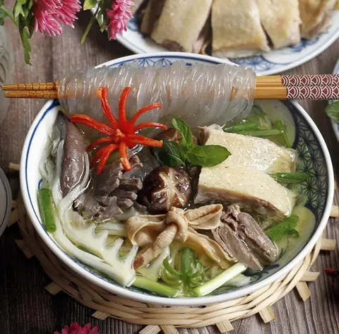 Hình ảnh Cháo - Gỏi Vịt Cỏ & Gà Ta - Quán Tuấn - Âu Dương Lân