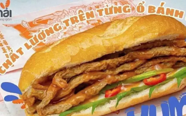 Hình ảnh Bánh mì chả cá má Hải tặng nước suối
