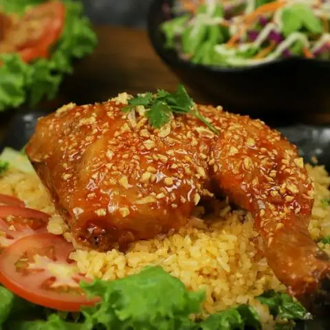Hình ảnh Cơm Gà Xối Mỡ Long Ký - Chung Cư Bàu Cát 2