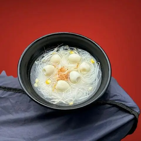 Hình ảnh Hủ tiếu trứng cút nhỏ