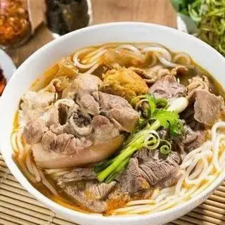 Hình ảnh Bún bò đặc biệt