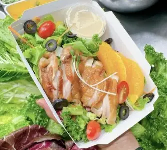 Hình ảnh Salad gà BBQ xốt teriyaki
