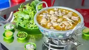 Hình ảnh Lẩu gà lá é - size 2 - 3 người ăn