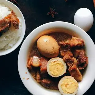 Hình ảnh Cơm thịt kho tàu
